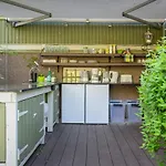 אתר קמפינג Center Garden טאלין