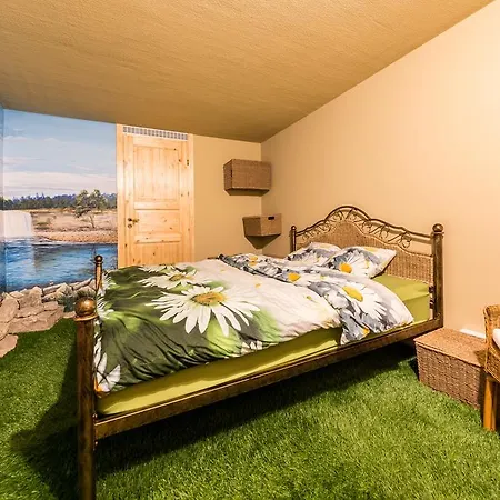 Center Garden Camping *