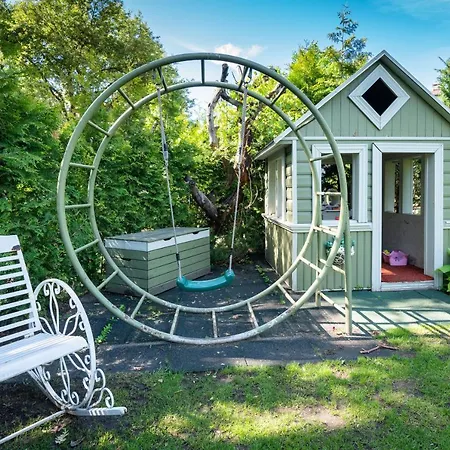 Center Garden Camping