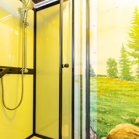 Center Garden 캠프장 *