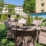 City Center Garden Camping *