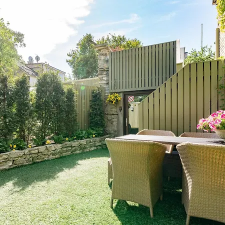 シティー センター ガーデン キャンピング *