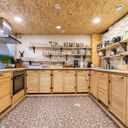 キャンプ場 シティー センター ガーデン キャンピング タリン